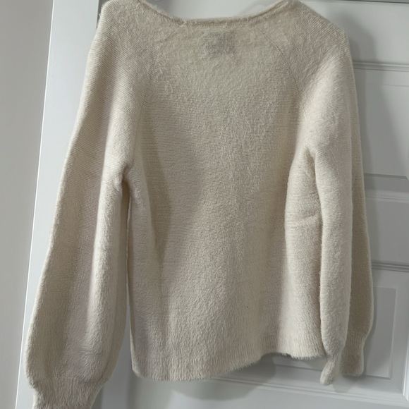 A&F | soft A&F collection cozy scoop next sweater - ivory - Picture 4 of 4